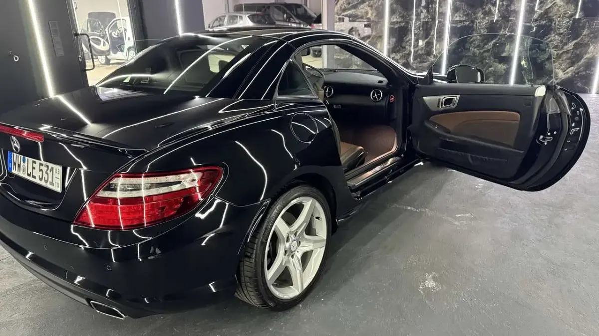 Gebraucht Mercedes SLK200 AMG line 184 PS (135 kW) 2011 Schwarz Cabrio