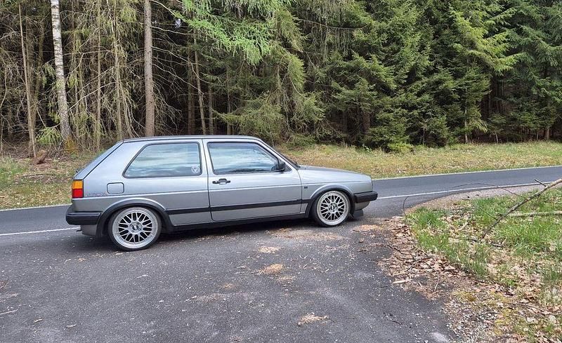 Gebraucht VW Golf II 90 PS (66 kW) 1990 Silber Kleinwagen