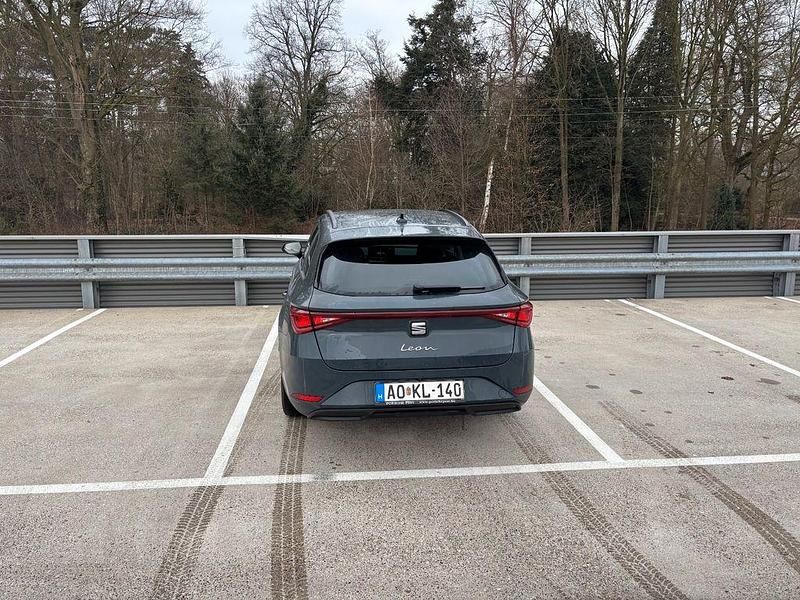 Gebraucht Seat Leon Style 116 PS (85 kW) 2025 Blau Limousine