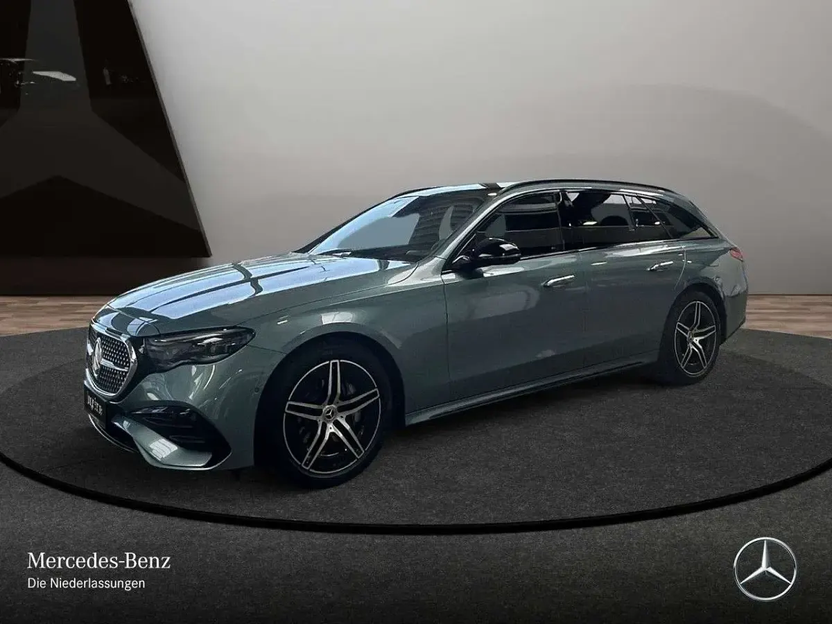 Gebraucht Mercedes E300 AMG 204 PS (150 kW) 2025 Silber Limousine
