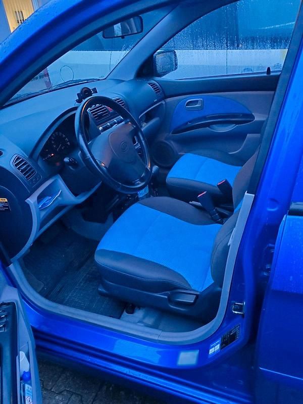 Gebraucht Kia Picanto 65 PS (47 kW) 2005 Blau Kleinwagen