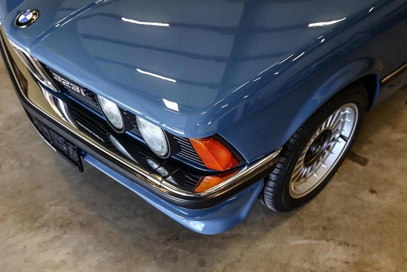 Gebraucht BMW 323 143 PS (105 kW) 1980 Blau Coupé