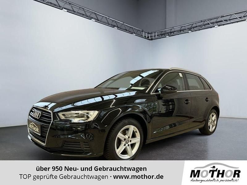 Schwarz Gebraucht 2020 Audi A3 Sportback Comfort Limousine | 17.598 € (Fairer Preis) - Bild 1/4