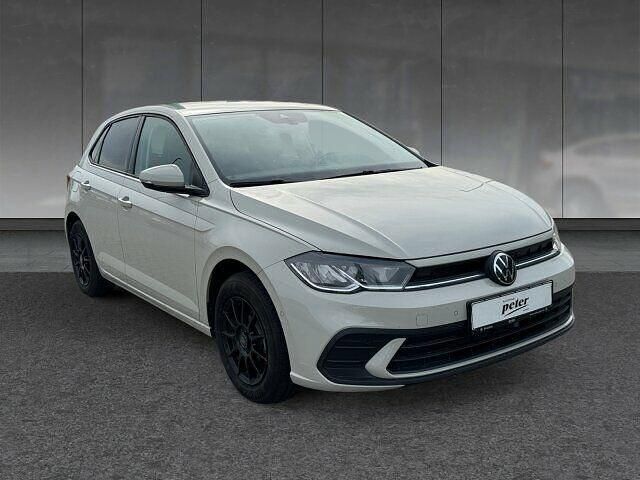 Gebraucht VW Polo Life 95 PS (69 kW) 2023 Ascotgrau Kleinwagen