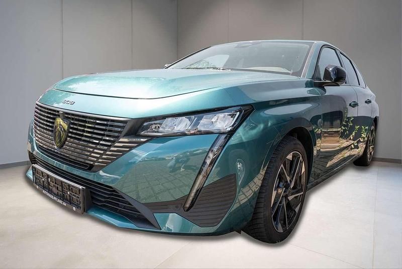 Blau Gebraucht 2023 Peugeot 308 SW Allure Kombi | 24.485 € - Bild 1/4