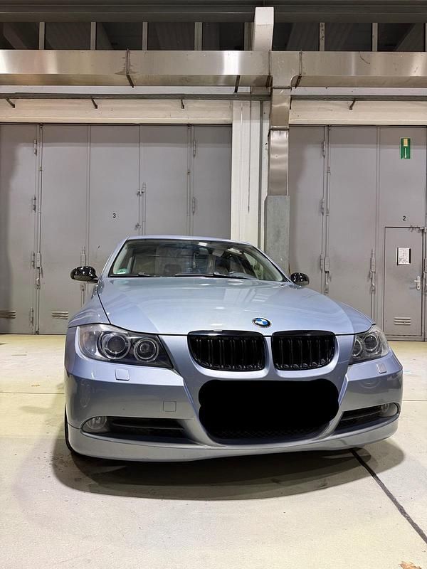 Gebraucht BMW 325 250 PS (183 kW) 2005 Silber Limousine