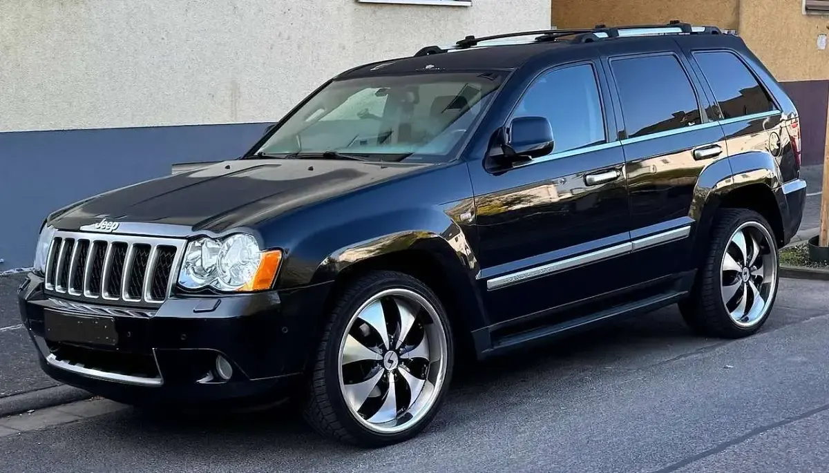 Gebraucht Jeep Grand Cherokee Overland 218 PS (160 kW) 2010 Schwarz SUV