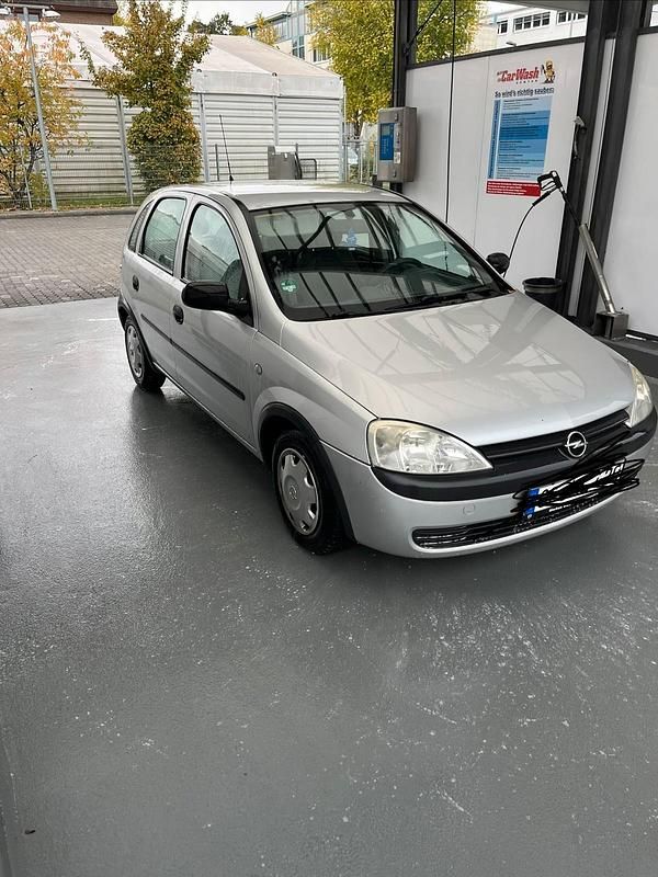 Grau Gebraucht 2001 Opel Corsa Kleinwagen | 1.899 € (Fairer Preis) - Bild 1/4