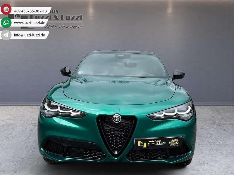 Verde montreal Gebraucht 2025 Alfa Romeo Stelvio SUV | 60.990 € - Bild 1/4