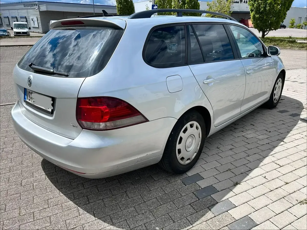 Gebraucht VW Golf VI 105 PS (77 kW) 2010 Silber Kleinwagen