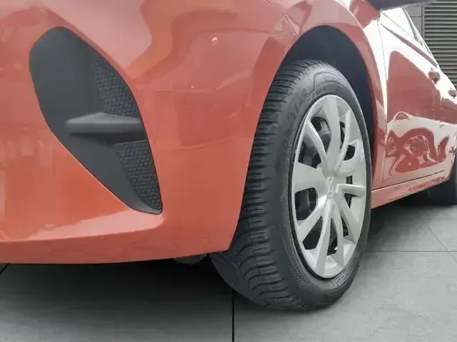Używany Opel Corsa-e Edition 100 kW (136 KM) 2023 Pomarańczowy Hatchback