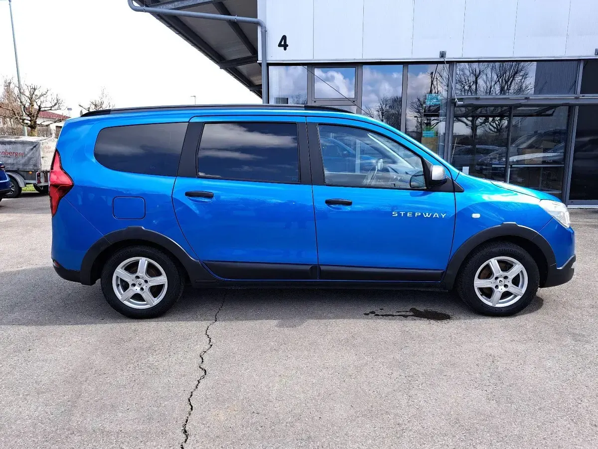 Gebraucht Dacia Lodgy Stepway 116 PS (85 kW) 2017 Blau Van / Kleinbus