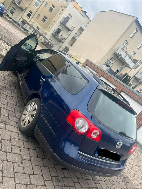 Second-hand VW Passat 115 CP (84 kW) 2006 Albastru Break