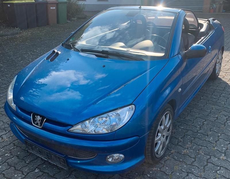 Blau Gebraucht 2006 Peugeot 206 CC S16 Cabrio | 499 € (Superpreis) - Bild 1/4