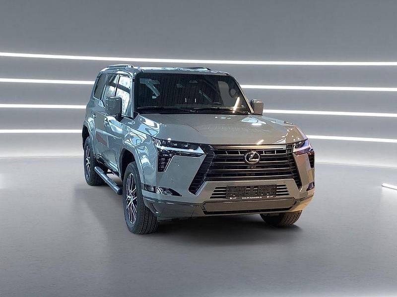 Gebraucht Lexus GX550 349 PS (256 kW) 2025 Grau SUV
