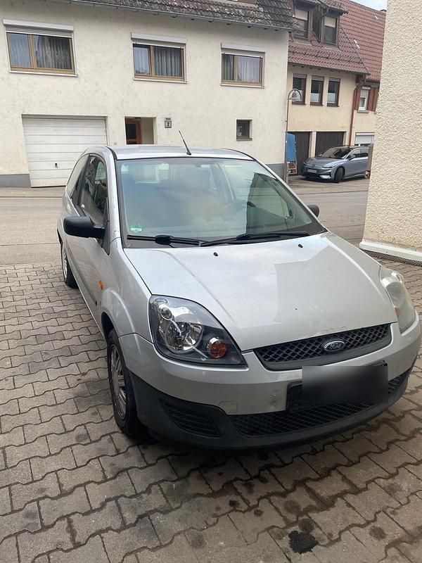 Silber Gebraucht 2007 Ford Fiesta Kleinwagen | 1.199 € - Bild 1/4
