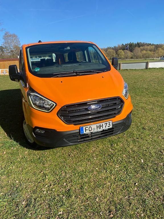 Second-hand Ford Transit Custom 105 CP (77 kW) 2020 Portocaliu Monovolum
