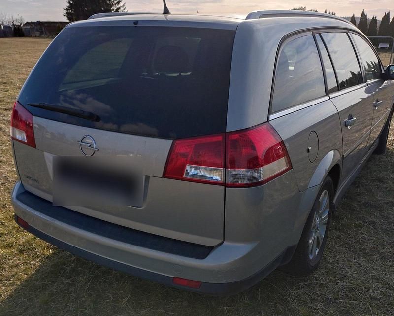 Gebraucht Opel Vectra 140 PS (102 kW) 2008 Silber Kombi