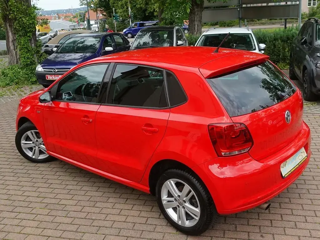 Gebraucht VW Polo Life 90 PS (66 kW) 2014 Rot Limousine