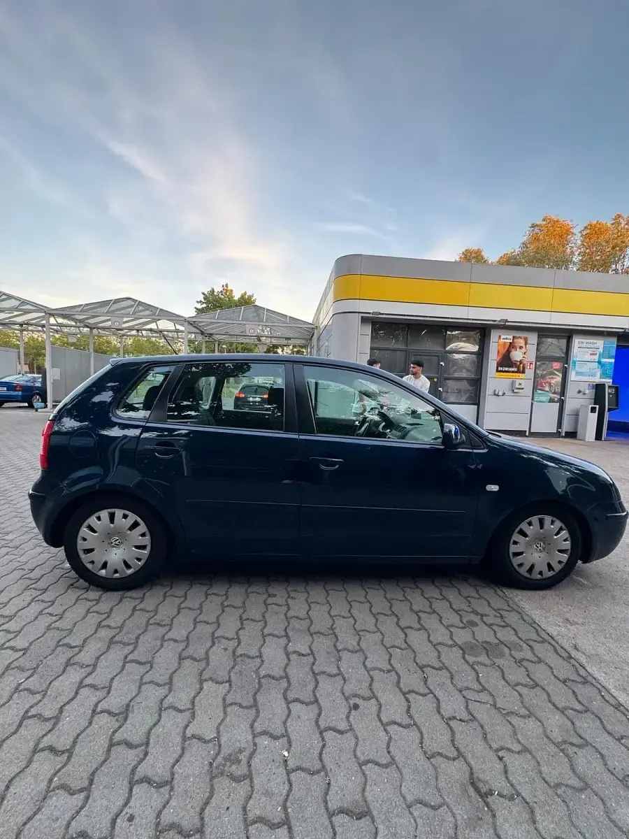Gebraucht VW Polo 80 PS (58 kW) 2005 Blau Kleinwagen
