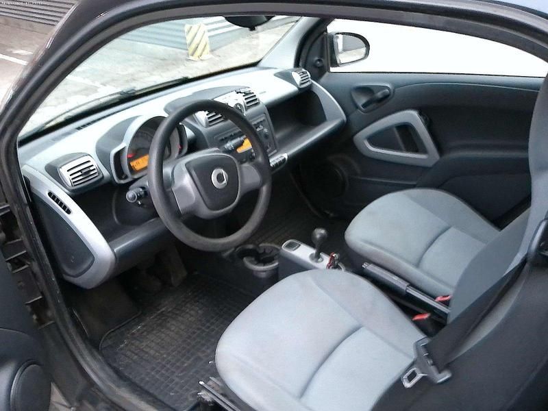 Gebraucht Smart ForTwo Coupé 61 PS (44 kW) 2008 Schwarz Coupé