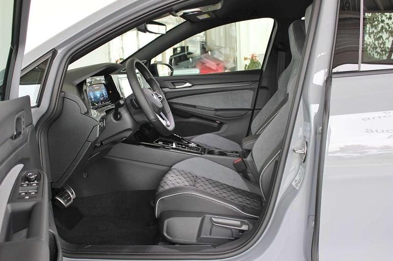 Gebraucht VW Golf VIII R-line 150 PS (110 kW) 2023 Othercolor Kombi
