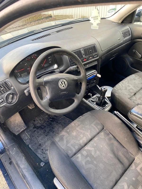 Gebraucht VW Golf III 101 PS (74 kW) 1999 Blau Kleinwagen