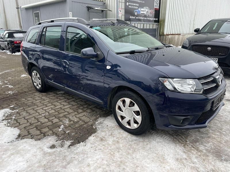 Blau Gebraucht 2015 Dacia Logan MCV Lauréate Kombi | 2.250 € (Fairer Preis) - Bild 1/4