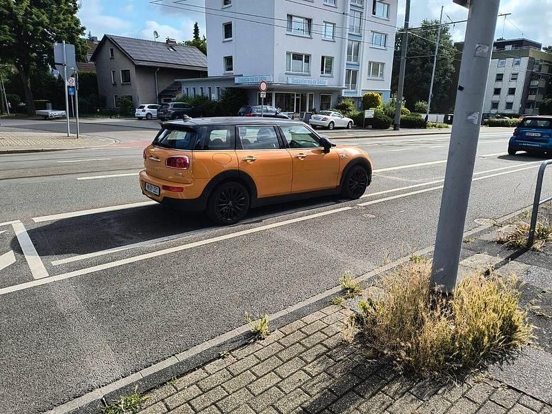 Orange Gebraucht 2016 Mini Cooper D Clubman Kombi | 13.200 € (Fairer Preis) - Bild 1/4