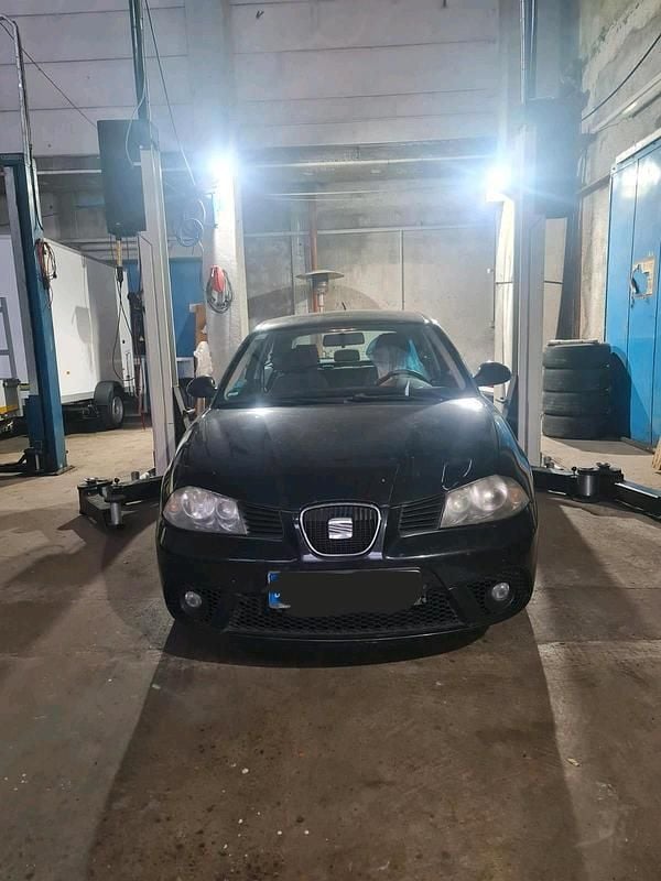 Schwarz Gebraucht 2007 Seat Ibiza Kleinwagen | 350 € (Superpreis) - Bild 1/4