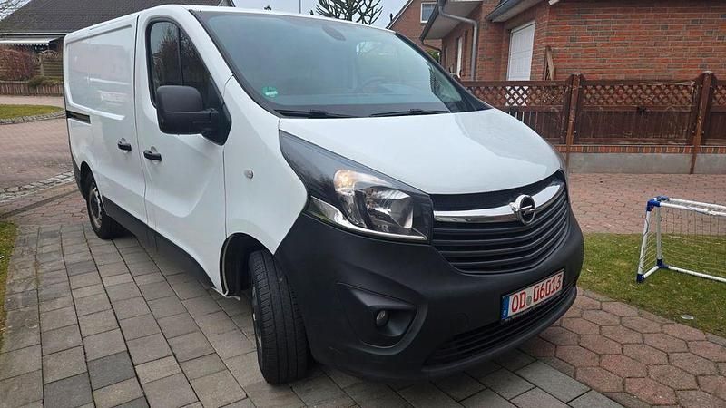 Gebraucht Opel Vivaro 121 PS (88 kW) 2018 Weiß Van / Kleinbus
