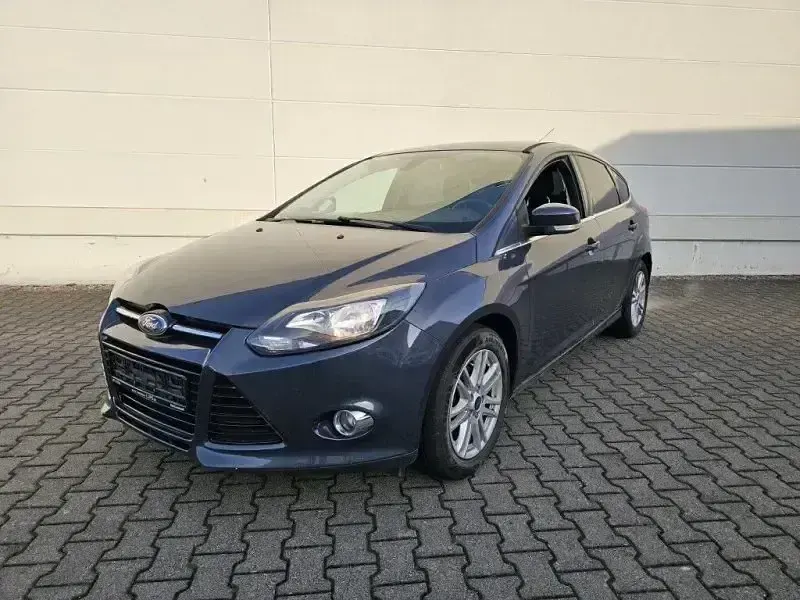 Gebraucht Ford Focus Titanium 125 PS (91 kW) 2013 Grau Limousine