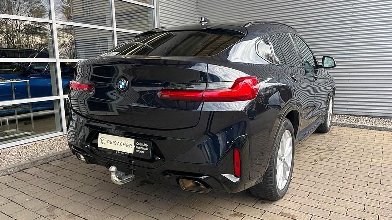 Gebraucht BMW X4 Efficient Dynamics 245 PS (180 kW) 2024 Carbonschwarz metallic SUV