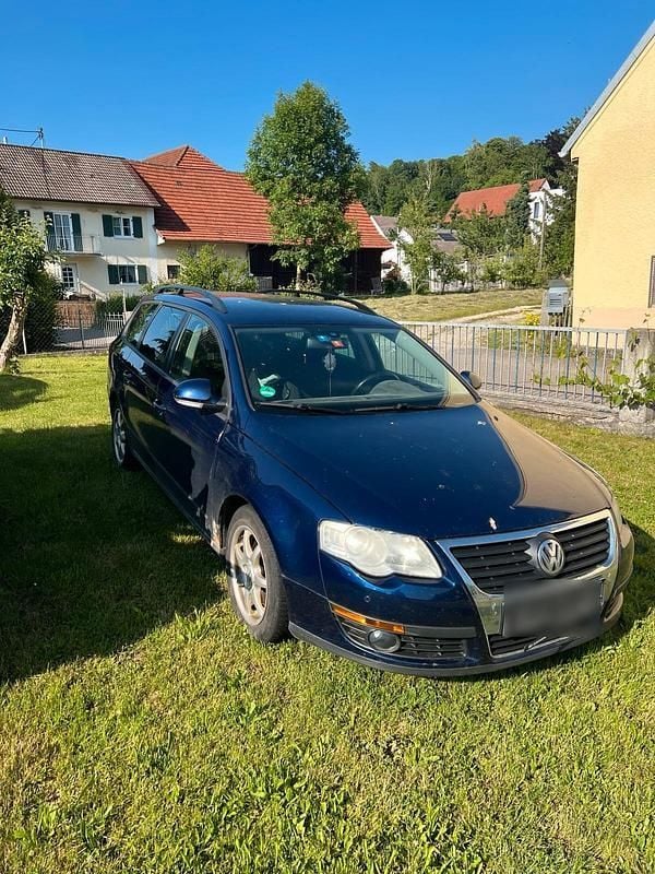 Blau Gebraucht 2006 VW Passat Kombi | 1.000 € (Superpreis) - Bild 1/4