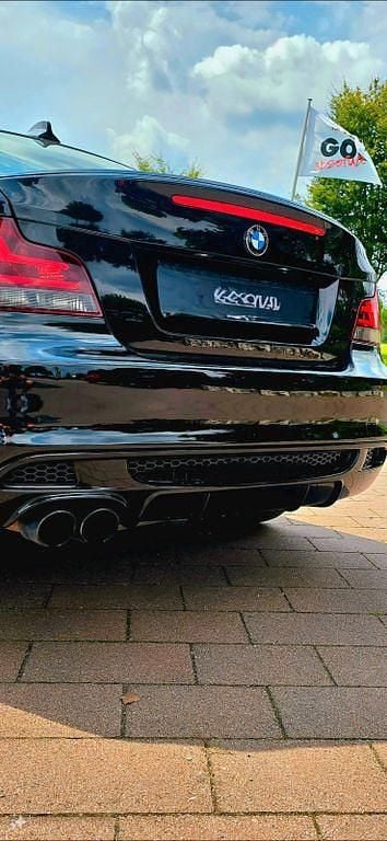 Gebraucht BMW 135 Performance 306 PS (225 kW) 2010 Schwarz Kleinwagen