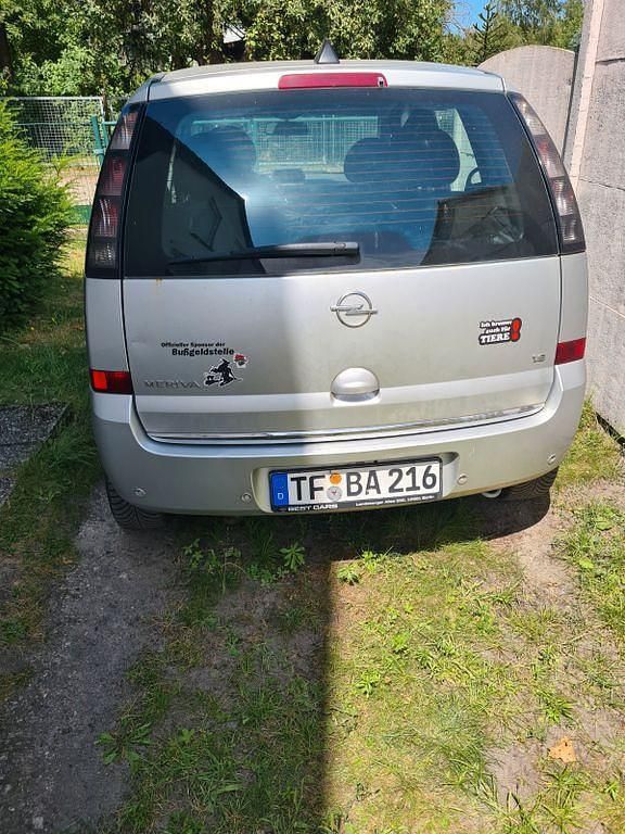 Grau Gebraucht 2008 Opel Meriva Edition Van / Kleinbus | 3.120 € (Fairer Preis) - Bild 1/4