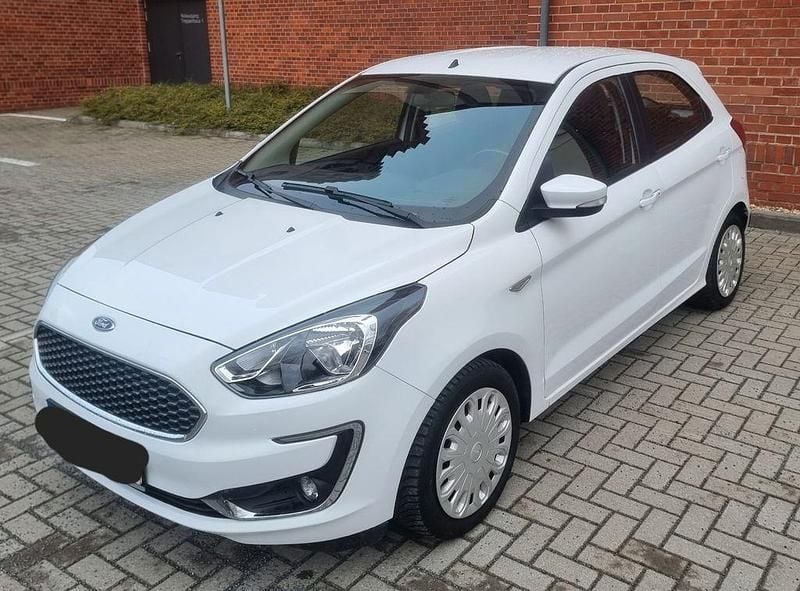 Weiß Gebraucht 2019 Ford Ka Limousine | 9.990 € (Fairer Preis) - Bild 1/4