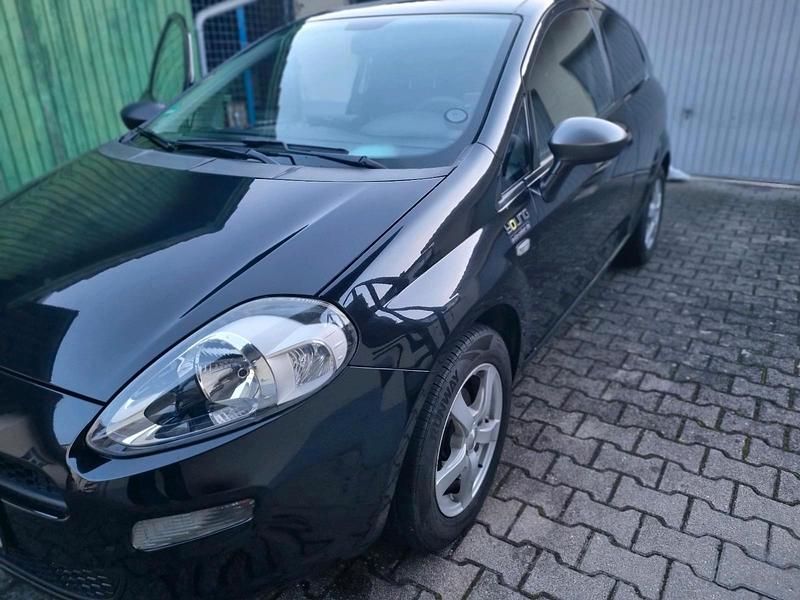 Schwarz Gebraucht 2014 Fiat Grande Punto Kleinwagen | 2.800 € (Fairer Preis) - Bild 1/4