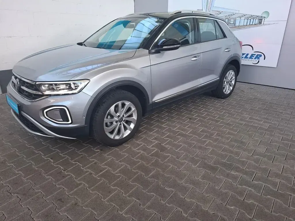 Gebraucht VW T-Roc Style 150 PS (110 kW) 2024 Silber SUV