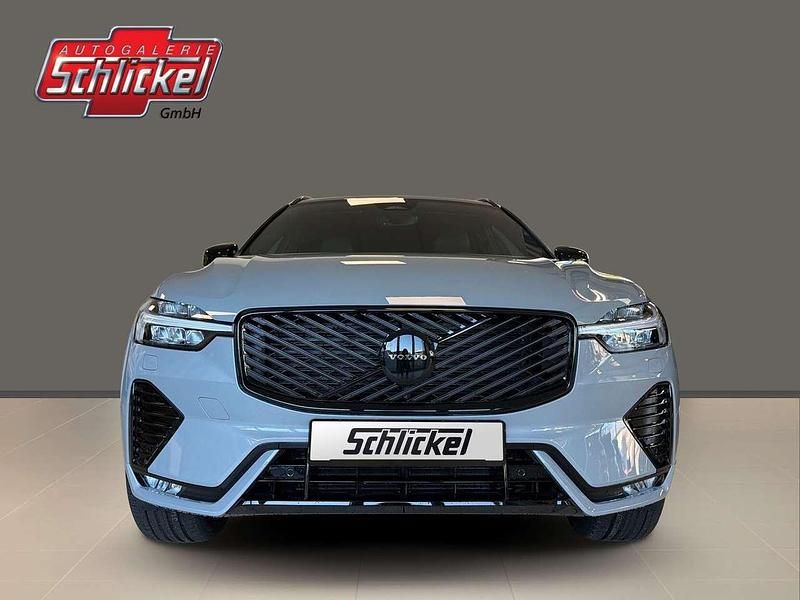 Neu Volvo XC60 Plus 250 PS (183 kW) 2026 Vapour grey SUV