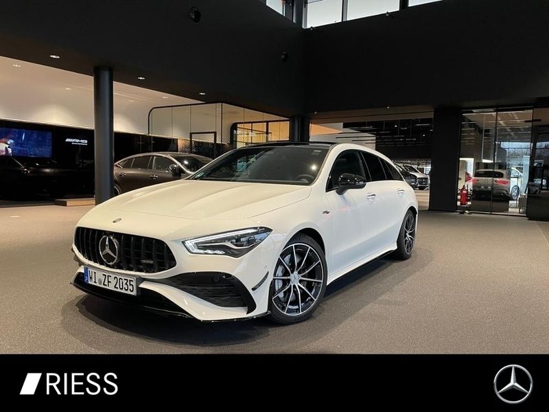 Weiss Gebraucht 2024 Mercedes CLA35 AMG Shooting Brake AMG Kombi | 66.950 € - Bild 1/4