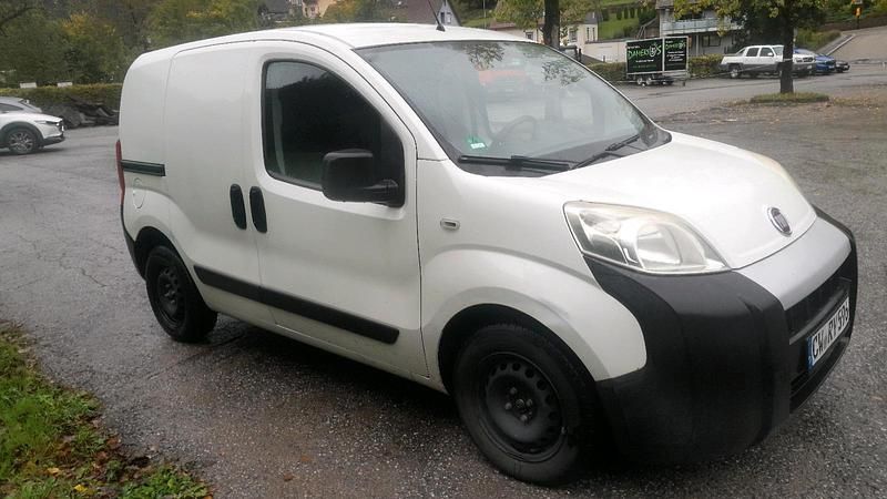 Weiß Gebraucht 2012 Fiat Fiorino Van / Kleinbus | 2.900 € (Guter Preis) - Bild 1/4