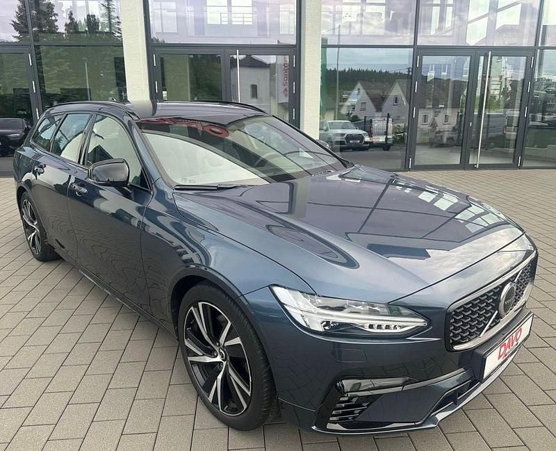 Blau Gebraucht 2021 Volvo V90 R-Design Kombi | 28.991 € (Superpreis) - Bild 1/4