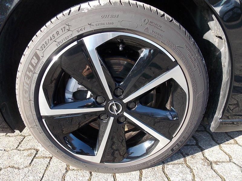 Gebraucht Opel Astra 131 PS (96 kW) 2025 Karbon schwarz Kombi