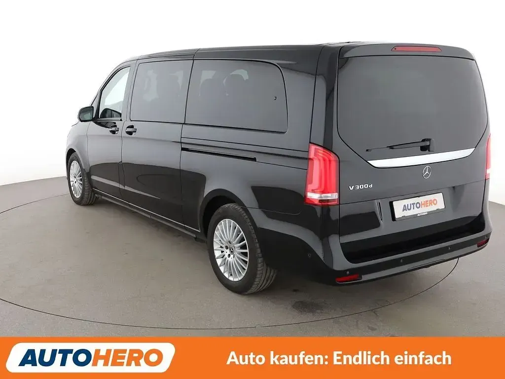Gebraucht Mercedes V300 Avantgarde Edition 237 PS (174 kW) 2022 Schwarz Van / Kleinbus