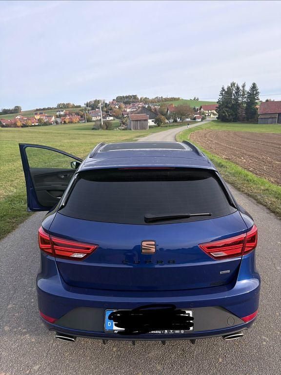 Gebraucht Seat Leon 4Drive 349 PS (256 kW) 2019 Blau Limousine