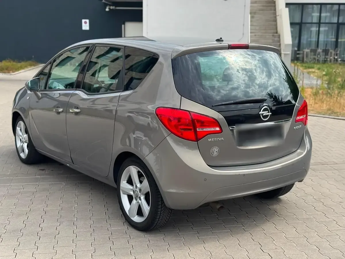 Gebraucht Opel Meriva 2013 Silber Van / Kleinbus