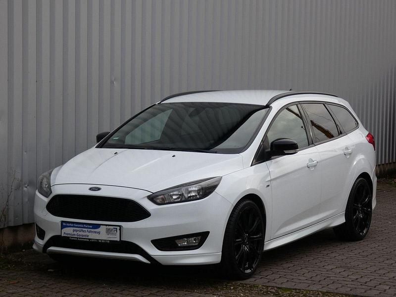 Weiß Gebraucht 2018 Ford Focus ST-Line Kombi | 12.980 € (Fairer Preis) - Bild 1/4