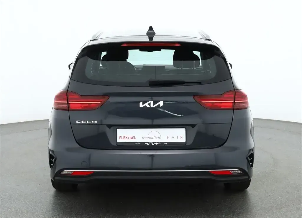 Gebraucht Kia Ceed Sportswagon Vision 160 PS (117 kW) 2021 Grau Kombi