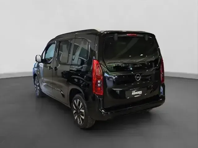 Neu Opel Combo Life 96 PS (70 kW) 2026 Schwarz Van / Kleinbus
